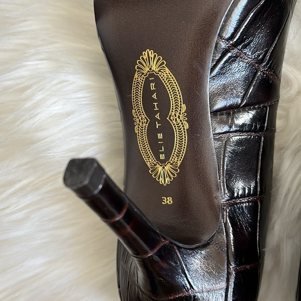 Elie Tahari brown crocodile leather pointy toe heels pumps size 7.5 - Picture 7 of 7